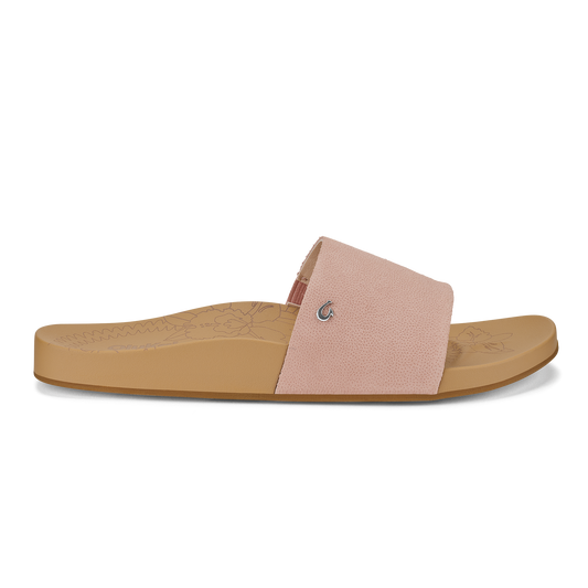 Slide sandal with soft pink upper strap and warm sand-colored sole, featuring a small logo detail.